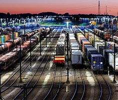 Locomotiva de carga em trilhos